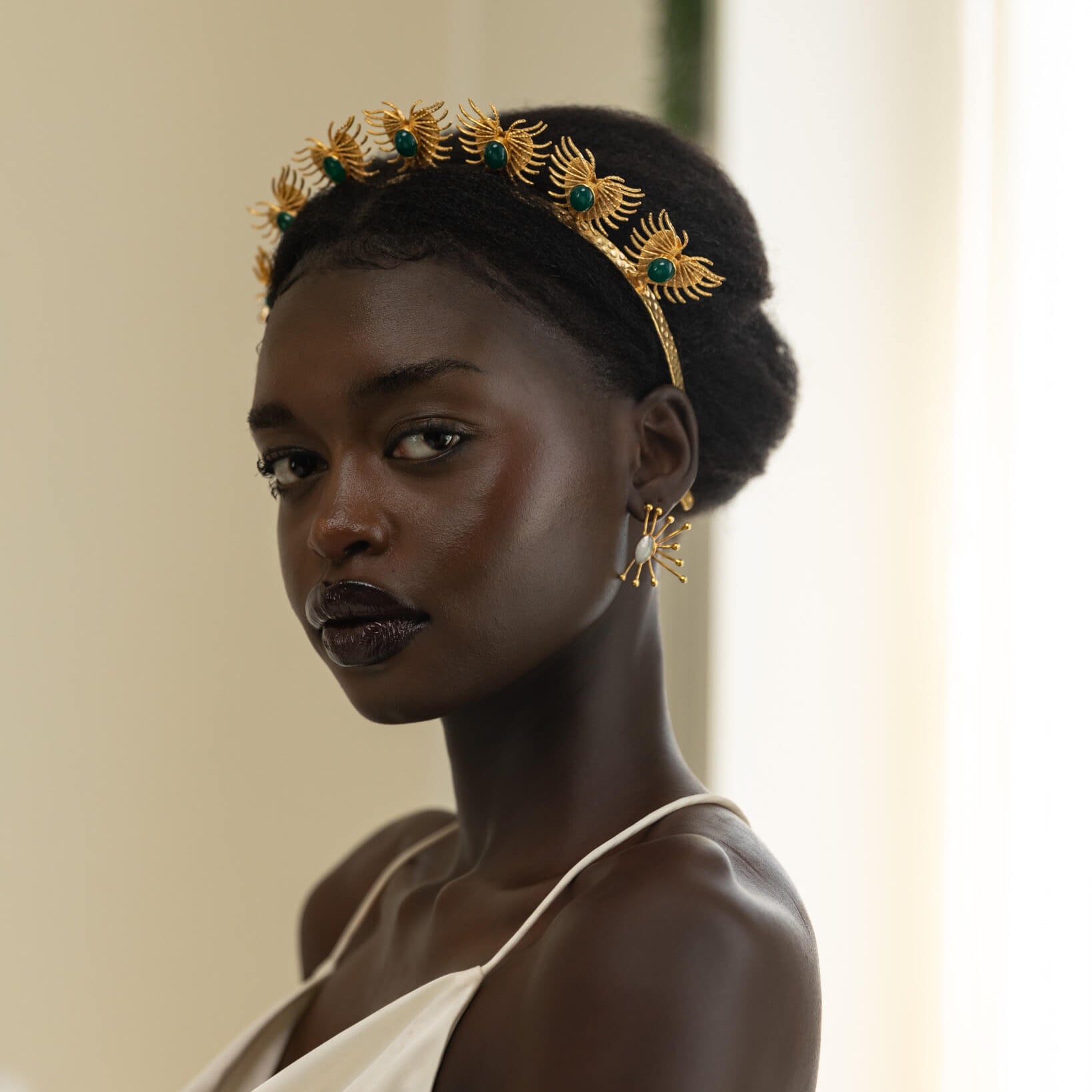 CROWNS