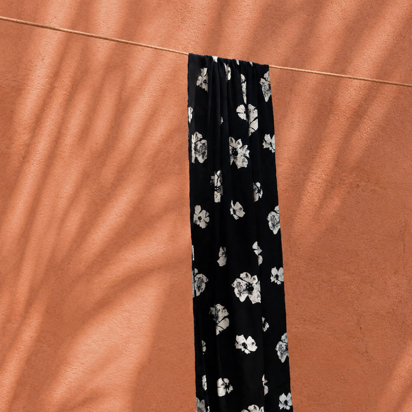 Black Poppy Crinkle Flow Headwrap