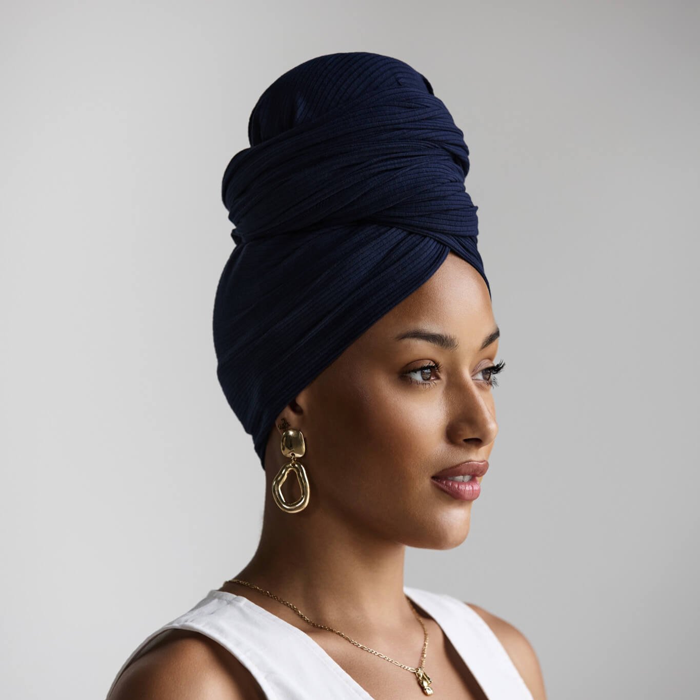 WRAP BASE™ Small Black Velvet Headwrap Volumizer & Shaper Cap