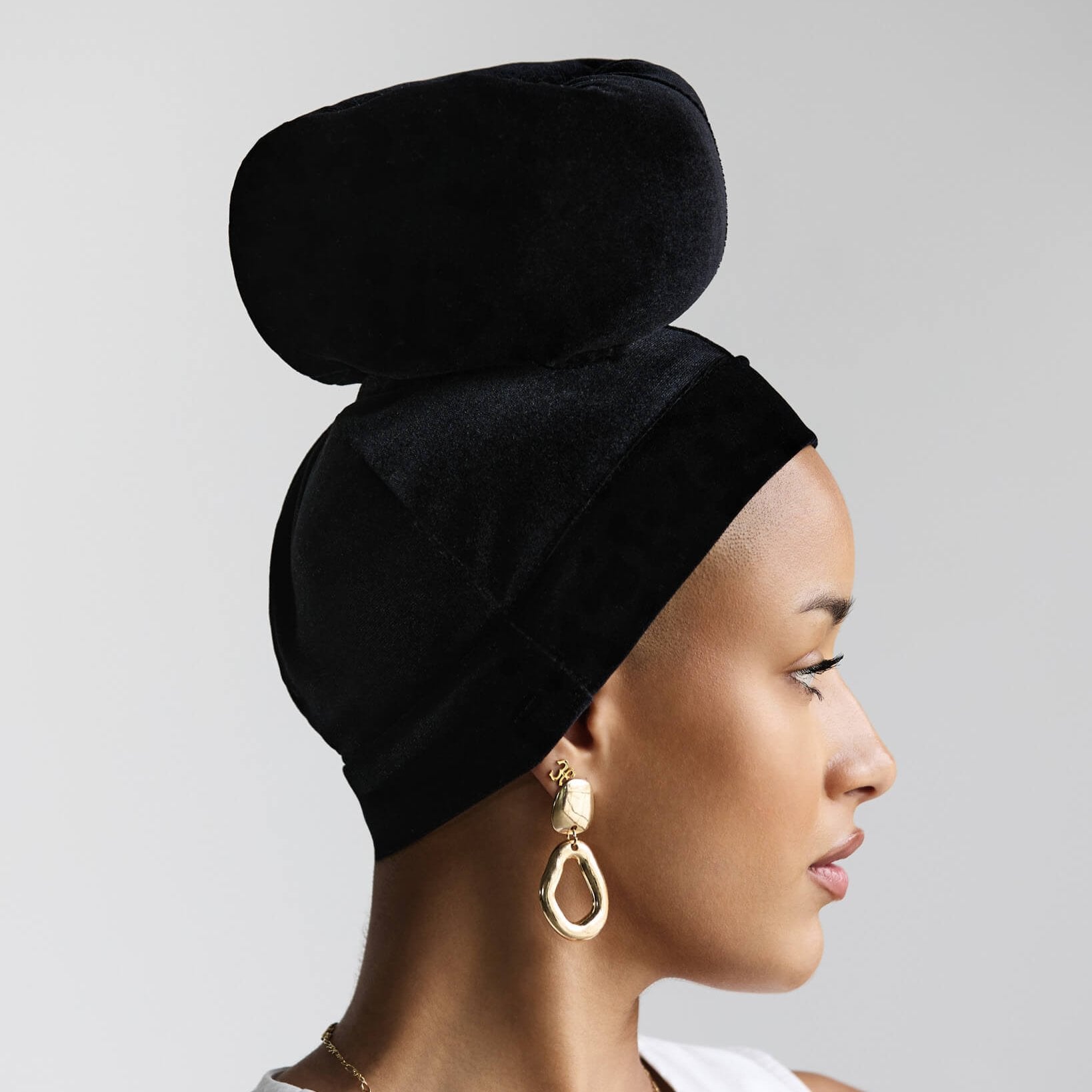 WRAP BASE™ Large Black Velvet Headwrap Volumizer & Shaper Cap